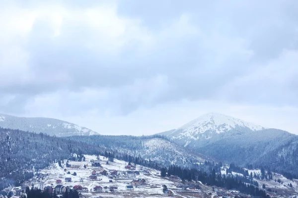 Winter Landscape Mountain Village Conifer Forest — Stock Photo, Image