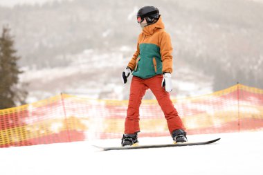 Snowboard Resort yamacında. Kış tatili