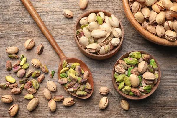 Composizione Con Pistacchi Biologici Tavolo Legno Vista Dall Alto — Foto Stock