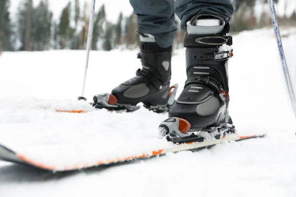 Skifahrer Hang Skigebiet Nahaufnahme Winterurlaub — Stockfoto