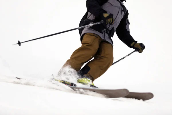 Skifahrer Hang Skigebiet Nahaufnahme Winterurlaub — Stockfoto