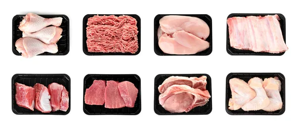 Set Van Plastic Verpakkingen Met Verschillende Rauw Vlees Witte Achtergrond — Stockfoto
