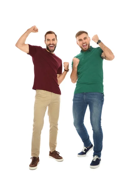 Genç Erkekler Beyaz Arka Plan Üzerinde Zaferini Kutluyor — Stok fotoğraf