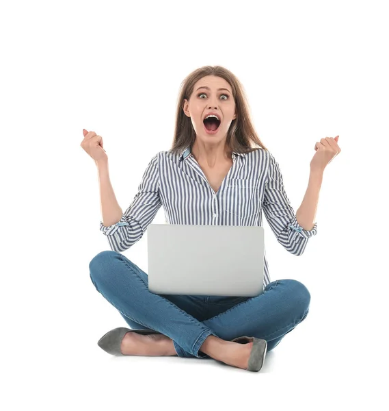 Emotionele Jonge Vrouw Met Laptop Vieren Overwinning Witte Achtergrond — Stockfoto