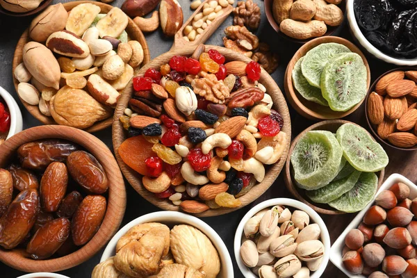 Composición Plana Diferentes Frutos Secos Frutos Secos Sobre Mesa — Foto de Stock