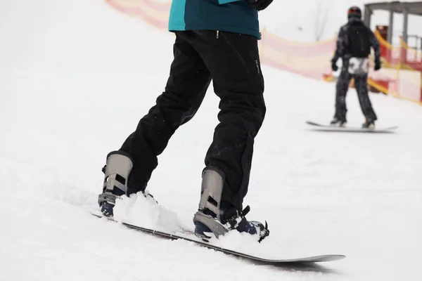 Snowboarder Pendiente Resort Primer Plano Vacaciones Invierno — Foto de Stock