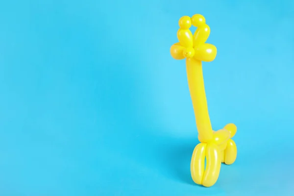 Figurine Girafe Ballon Modélisation Sur Fond Couleur Espace Pour Texte — Photo