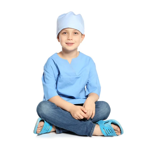 Lindo Niño Pequeño Uniforme Médico Con Martillo Reflejo Sobre Fondo —  Fotos de Stock