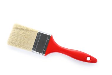 Beyaz arka plan üzerinde renkli saplı boya fırçası