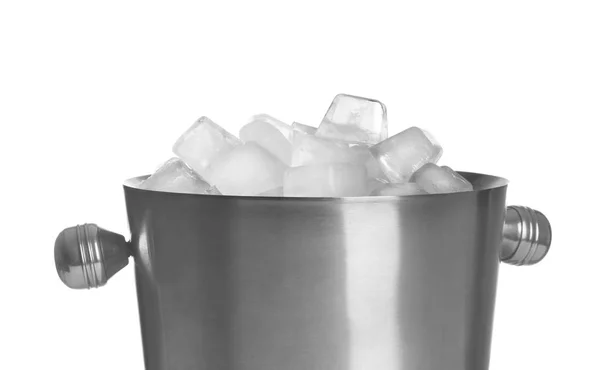 Cubo Metal Con Cubitos Hielo Sobre Fondo Blanco — Foto de Stock