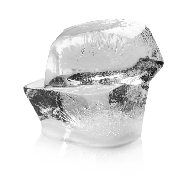 Cubos Gelo Transparentes Derretendo Fundo Branco — Fotografia de Stock