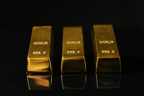 Precious Shiny Gold Bars Black Background — Stock Photo, Image