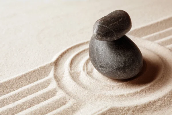 Piedras Jardín Zen Apiladas Sobre Arena Con Patrón Espacio Para —  Fotos de Stock