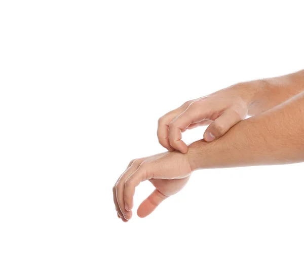 Joven Arañando Brazo Sobre Fondo Blanco Primer Plano Picor Molesto —  Fotos de Stock