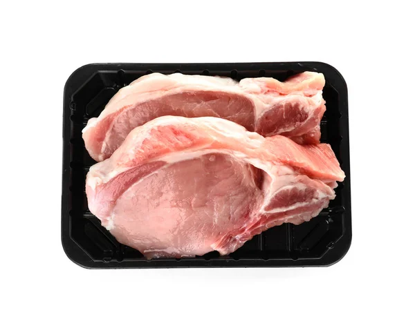 Plastikowy Pojemnik Surowe Steki Białym Tle Widok Góry Świeżego Mięsa — Zdjęcie stockowe