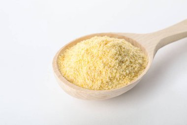 Kaşığı mısır unu beyaz izole