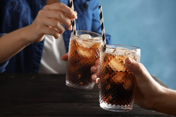Pohár Finom Frissítő Cola Asztalnál Vértes Nézd Meg — Stock Fotó