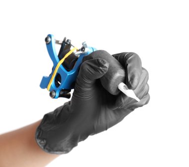 Beyaz arka plan, closeup çekme ile profesyonel dövme sanatçısı