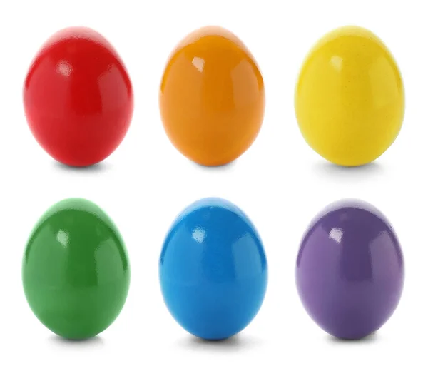 Beyaz Arka Plan Üzerinde Renkli Boyalı Paskalya Yumurta Ayarla — Stok fotoğraf