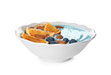 Spirulina güler yüzlü beyaz izole kase