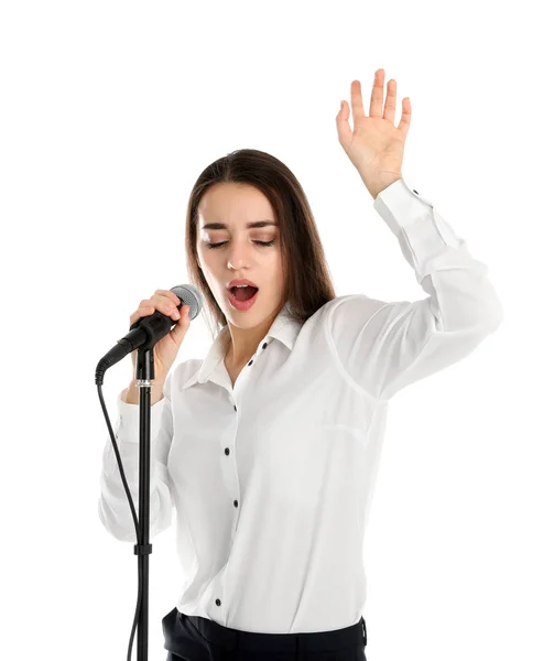 Genç Şık Kadının Beyaz Arka Plan Üzerinde Mikrofon Şarkı — Stok fotoğraf