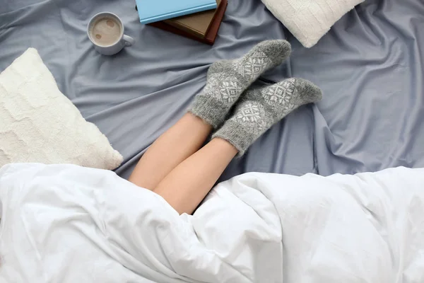 다리의 침대에 분위기 — 스톡 사진
