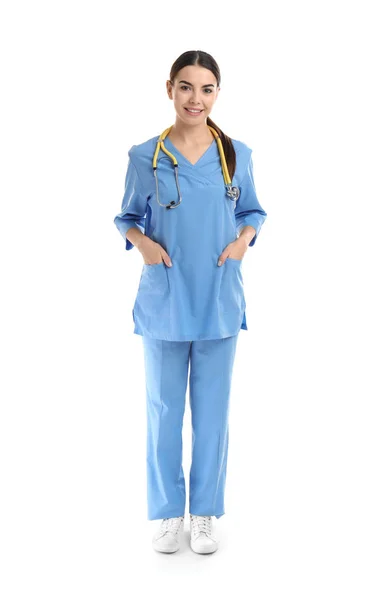 Retrato Comprimento Total Assistente Médico Com Estetoscópio Sobre Fundo Branco — Fotografia de Stock