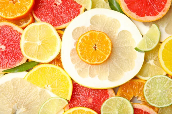 以不同的柑橘类水果为背景 最受关注 — 图库照片