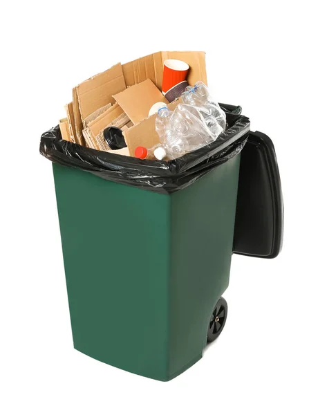 Papierkorb Mit Müll Auf Weißem Hintergrund Abfallrecycling — Stockfoto