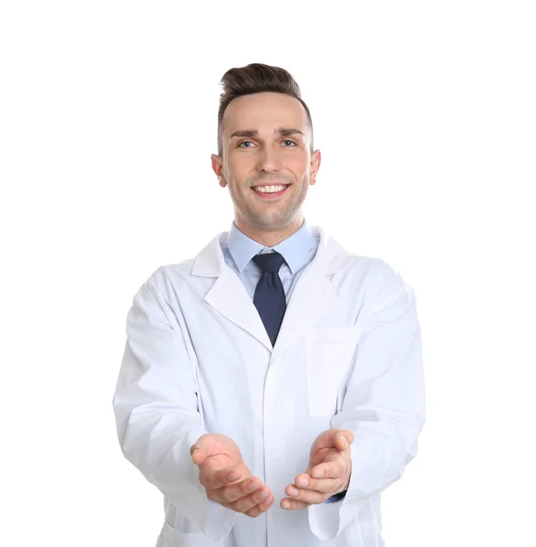 Чоловік Стоматолог Тримає Щось Білому Тлі — стокове фото