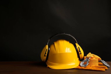 Masada güvenlik ekipmanları ile kompozisyon. Metin için yer