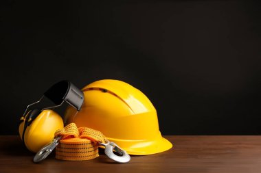 Masada güvenlik ekipmanları ile kompozisyon. Metin için yer