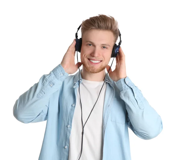 Beau Jeune Homme Écoutant Musique Avec Des Écouteurs Sur Fond — Photo