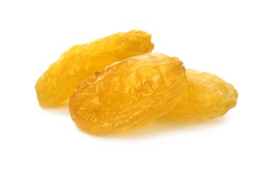 Beyaz zemin üzerine lezzetli kuru üzüm. Sağlıklı kurutulmuş meyve
