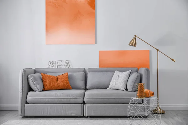 Moderne Woonkamer Interieur Met Oranje Elementen — Stockfoto
