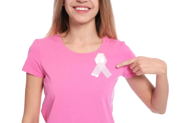 Kvinna Med Siden Band Vitbakgrund Närbild Breast Cancer Awareness Koncept — Stockfoto