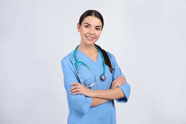 Portrait Medical Assistant Stethoscope Light Background — Stock Photo, Image