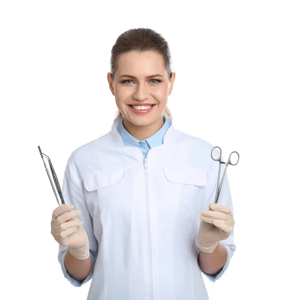 Dentiste Tenant Des Outils Professionnels Sur Fond Blanc — Photo