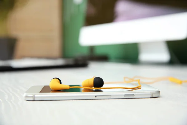Smartphone Headphones White Table Space Text — Stock Photo, Image