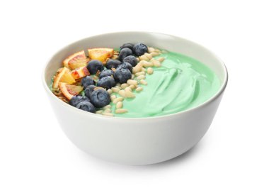 Spirulina güler yüzlü beyaz izole kase