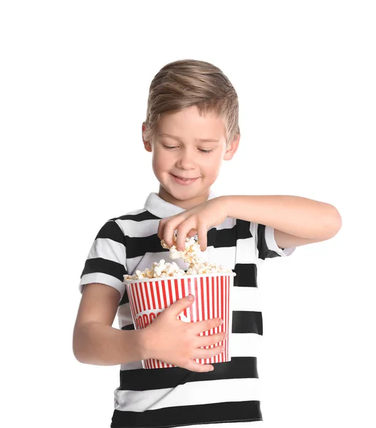 Schattige Jongen Met Popcorn Emmer Geïsoleerd Wit — Stockfoto