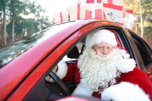 Autentico Babbo Natale Auto Rossa Vista Dall Esterno — Foto Stock