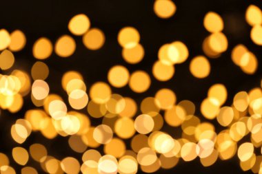 Güzel altın ışık koyu arka plan yok. Bokeh etkisi