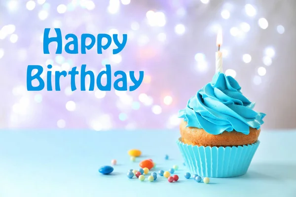 Delicioso Cupcake Cumpleaños Con Vela Mesa Texto Feliz Cumpleaños Contra —  Fotos de Stock