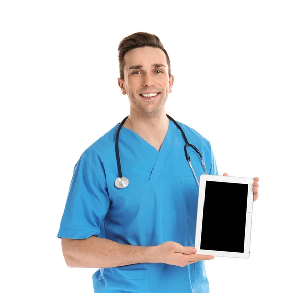 Orvosi Asszisztens Sztetoszkóp Fehér Alapon Tablet Portréja Hely Szöveg — Stock Fotó