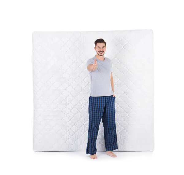 Jeune Homme Avec Matelas Confortable Isolé Sur Blanc — Photo