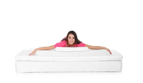 Jeune Femme Couchée Sur Matelas Pile Sur Fond Blanc — Photo