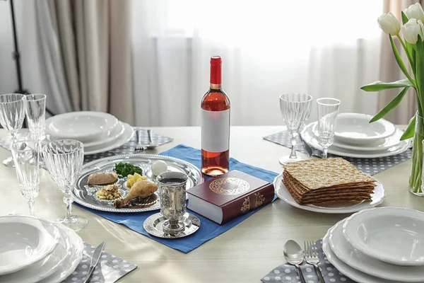 Mesa Servida Para Páscoa Pesach Seder Dentro Casa — Fotografia de Stock