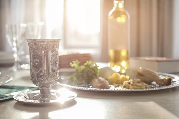 Tabel Diende Voor Pascha Pesach Seder Binnenshuis Ruimte Voor Tekst — Stockfoto