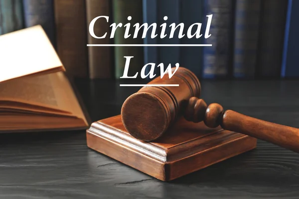 Judge Gavel Books Table Text Criminal Law — Stock Photo, Image